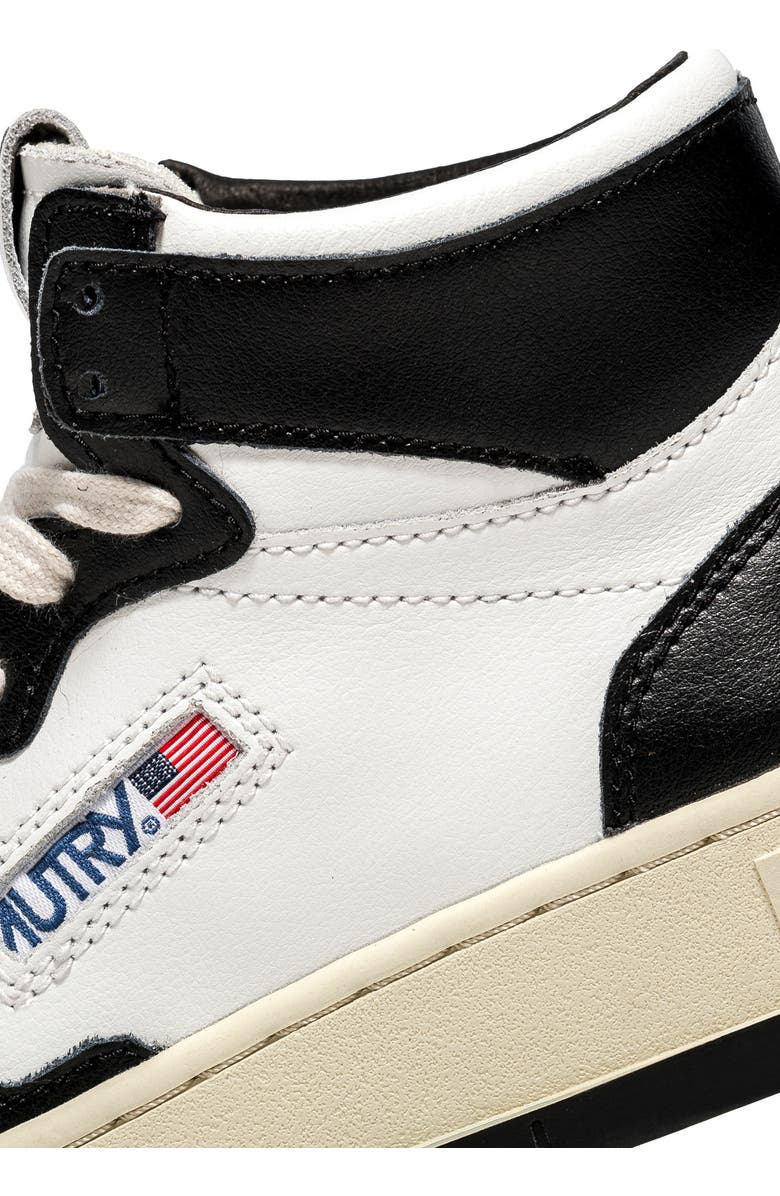 AUTRY Medalist Mid Top Sneaker, Alternate, color,