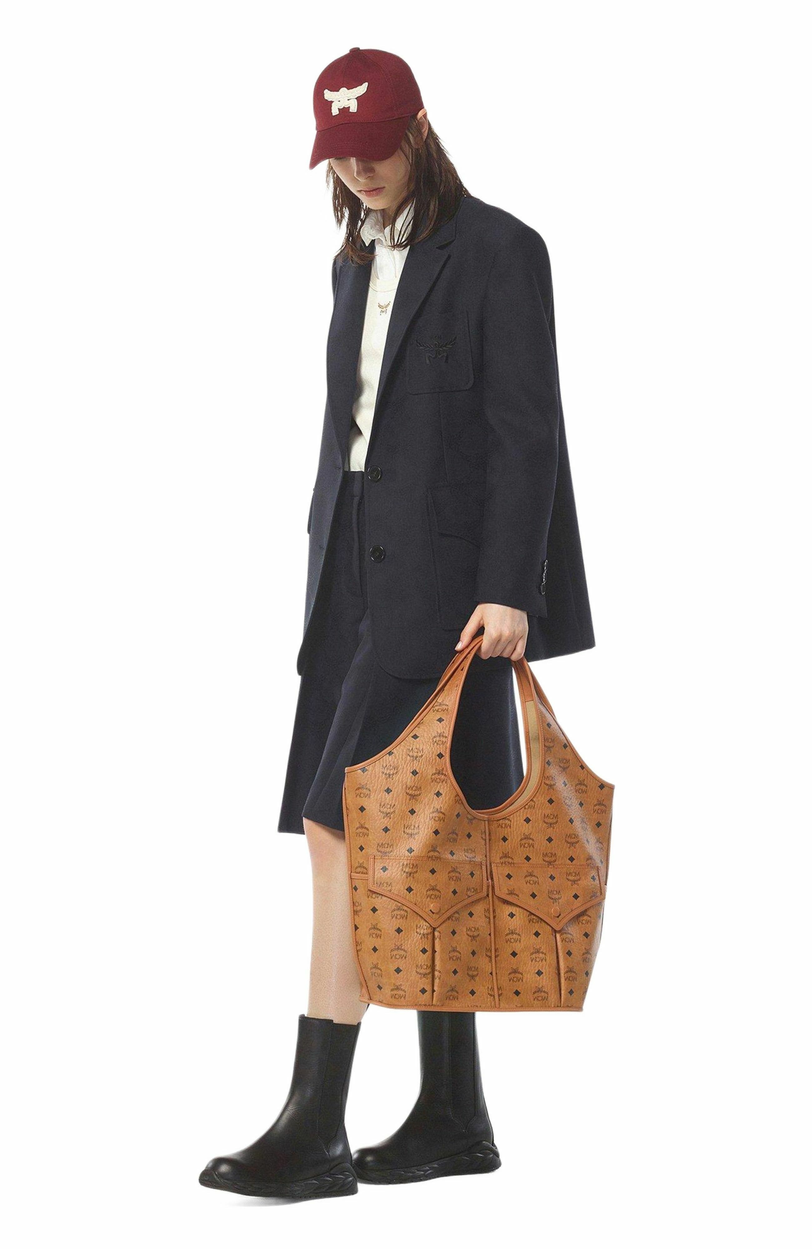 MCM Leni Shopper in Visetos, Alternate, color, Cognac