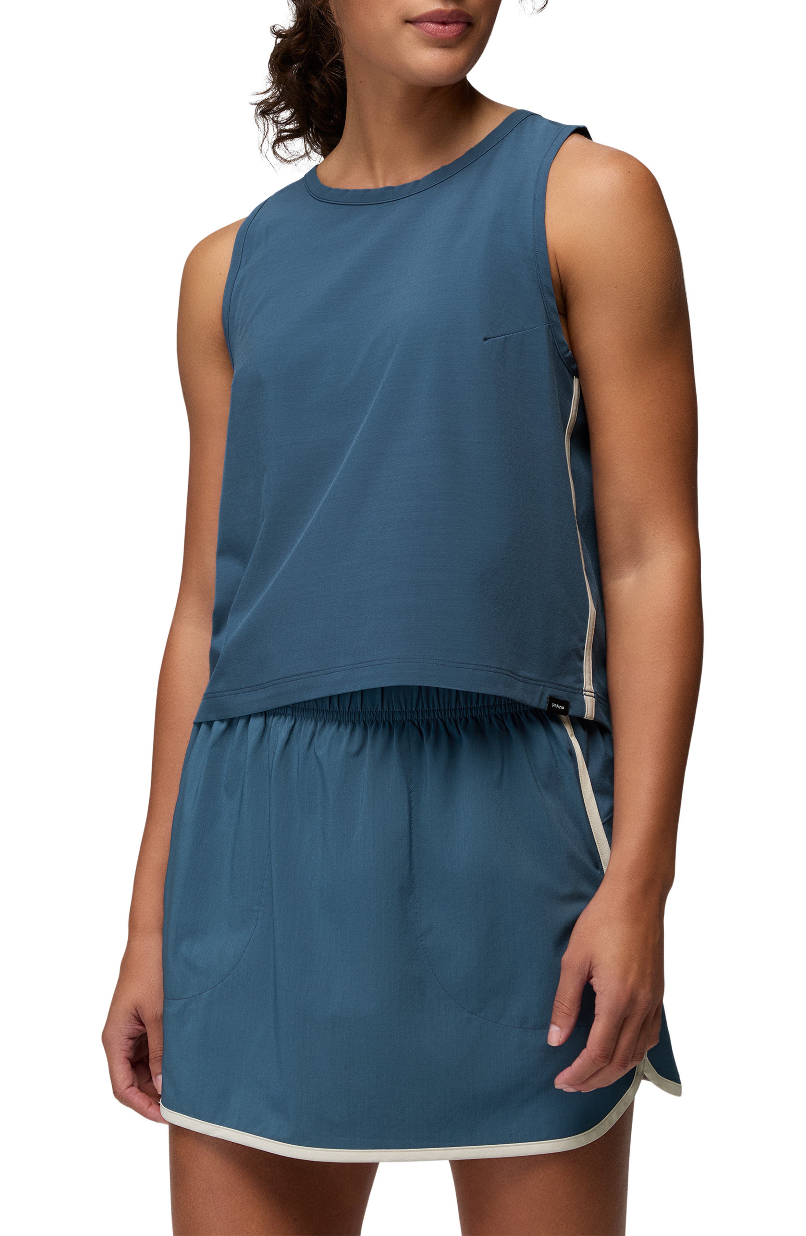 selected BLUFF BLUE