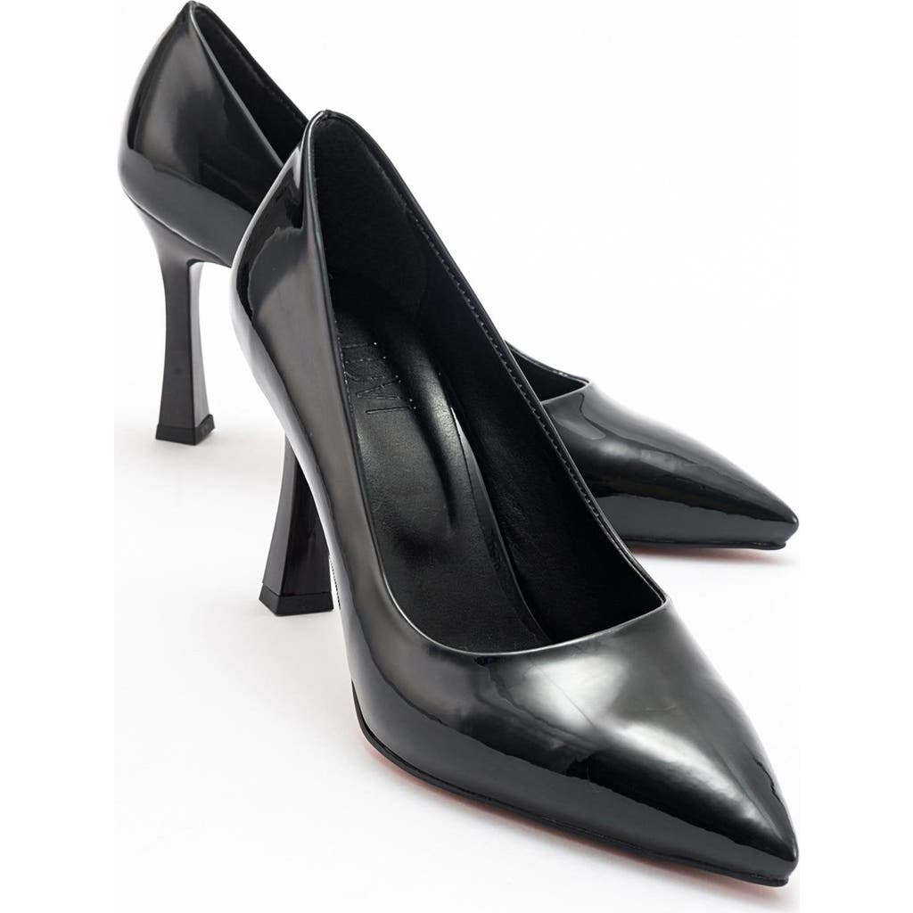 Prologue Shoes Forest Pointed Toe Pump