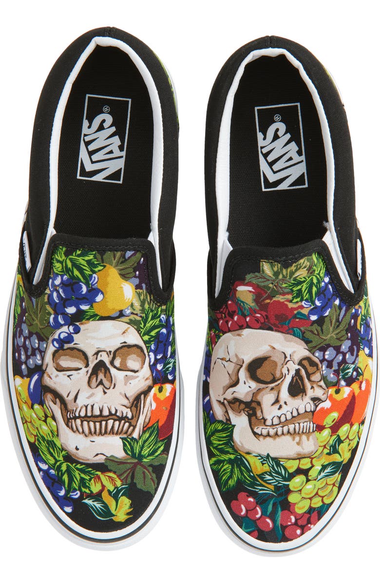 Vans Classic Slip-On Sneaker, Alternate, color, Black/White