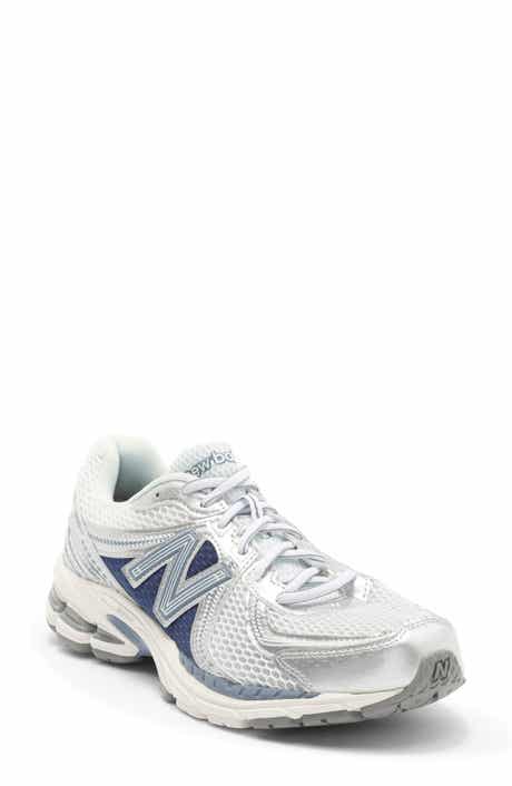 New Balance 860v2 Running Shoe