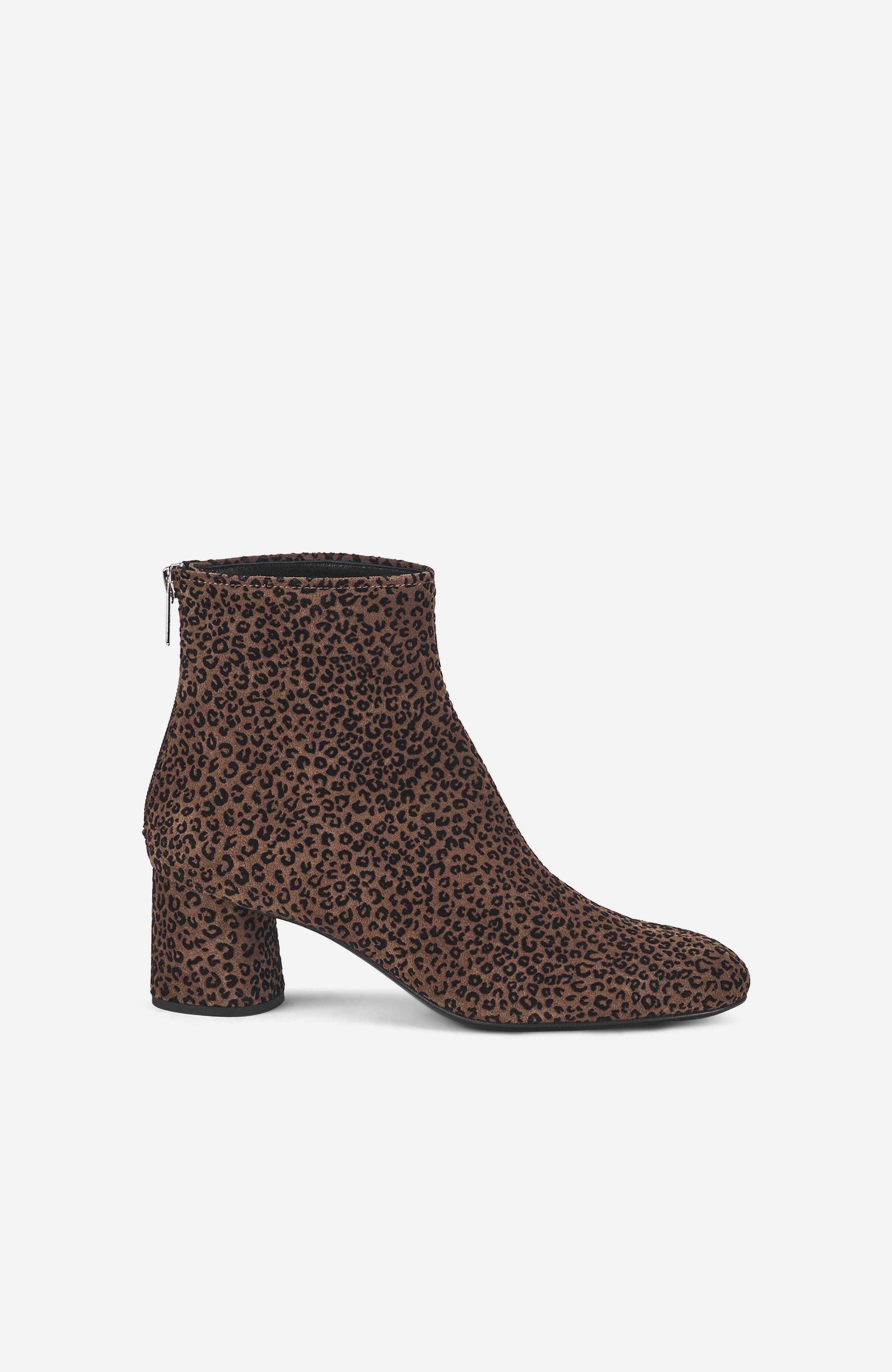 Leo print