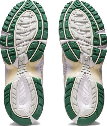 GEL<sup>™</sup> 1090v2 Running Shoe