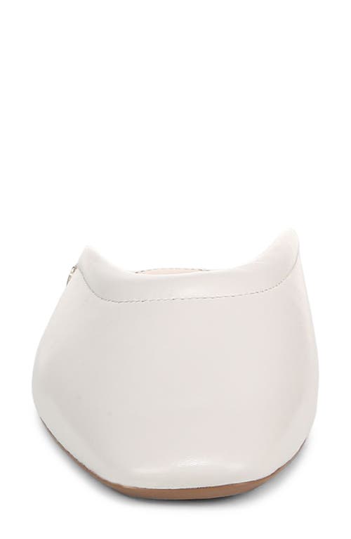 27 Edit Naturalizer Carla Mule In White