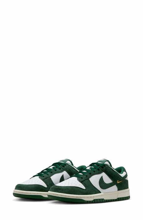 Nike Dunk Low Basketball Sneaker
