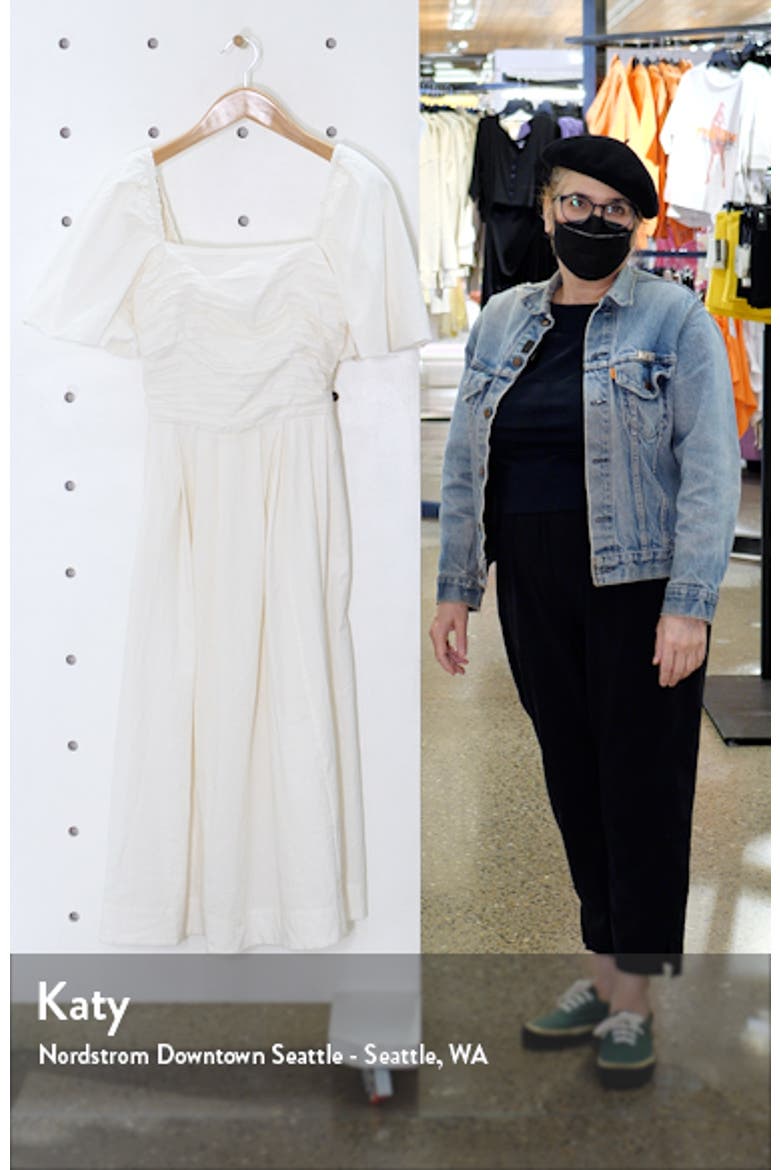 free-est Ain't She a Beaut Puff Sleeve Ruched Dress video