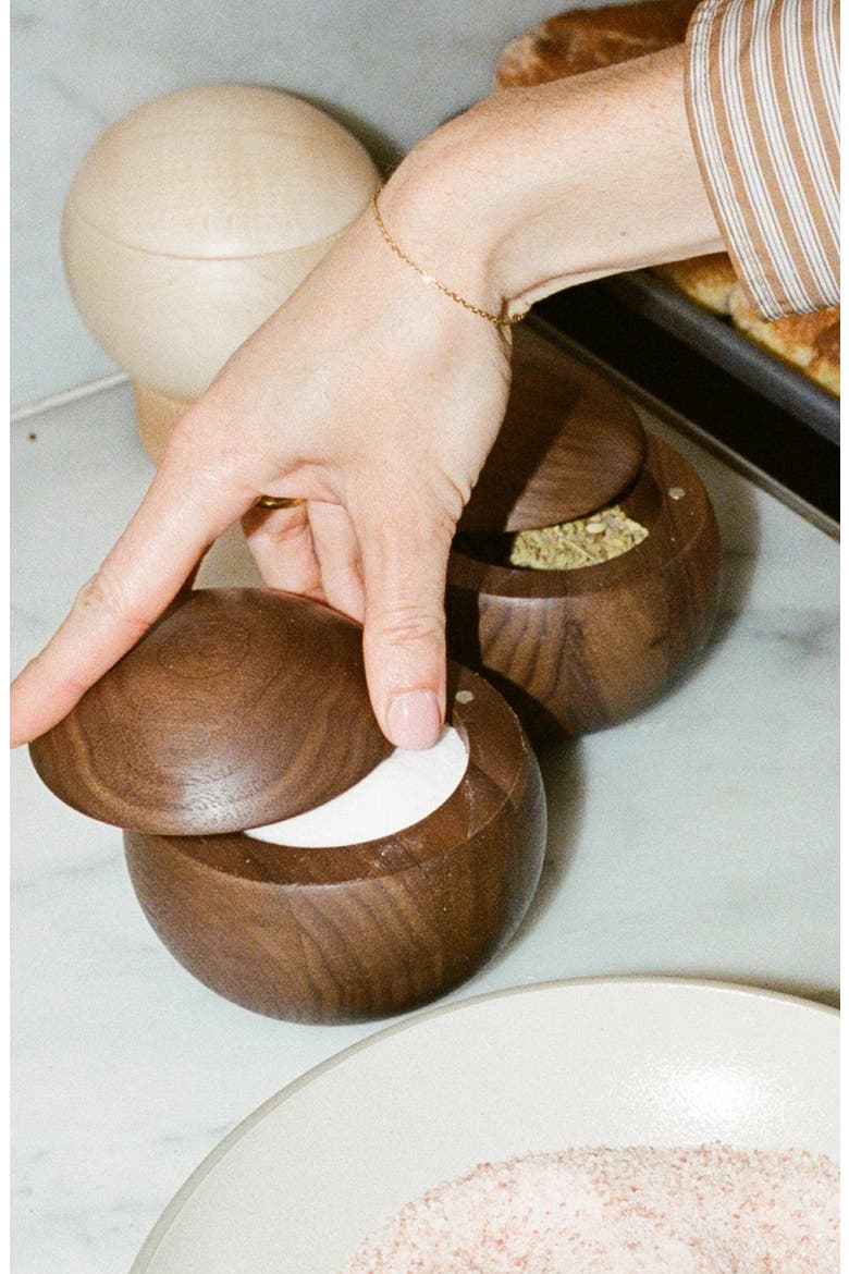 Salt Sphere, Alternate, color, Walnut