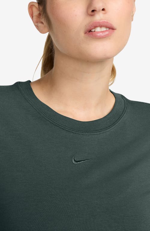 Nike Sportswear Club Chill Knit Mod Crop T-shirt In Green