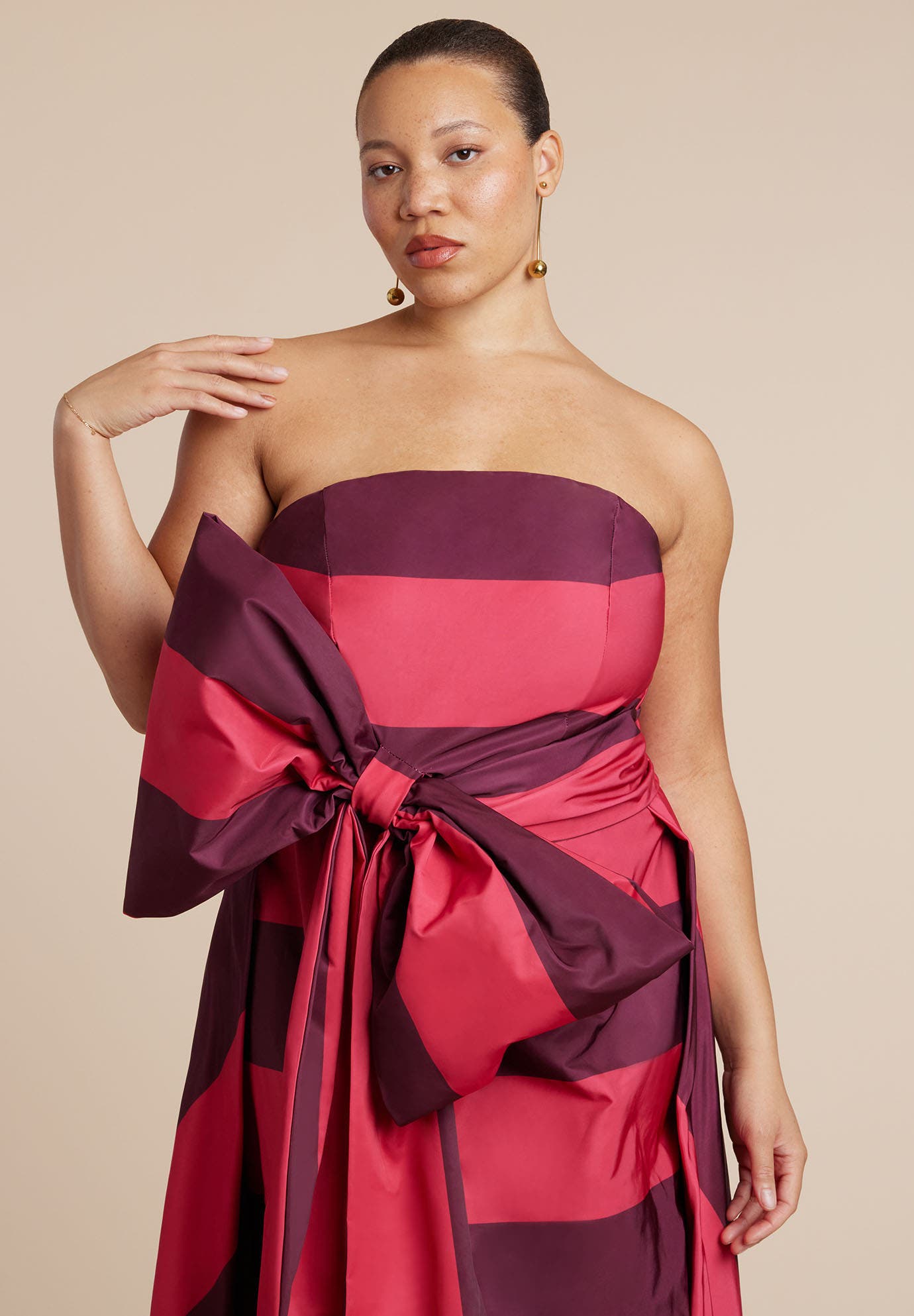 Dramatic Bow Gown - image 4