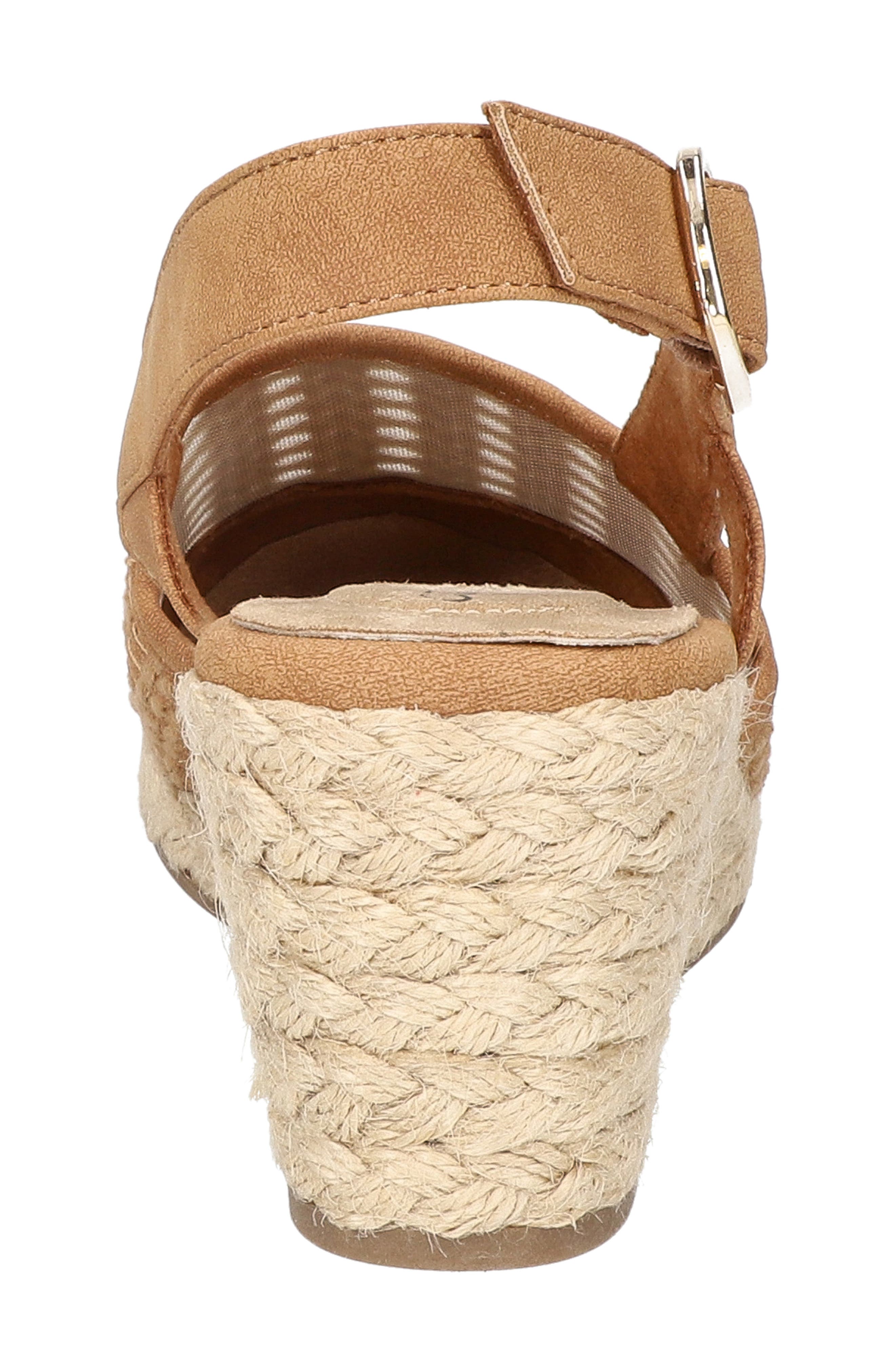 EASY STREET Taffy Wedge Pump, Alternate, color, Tan