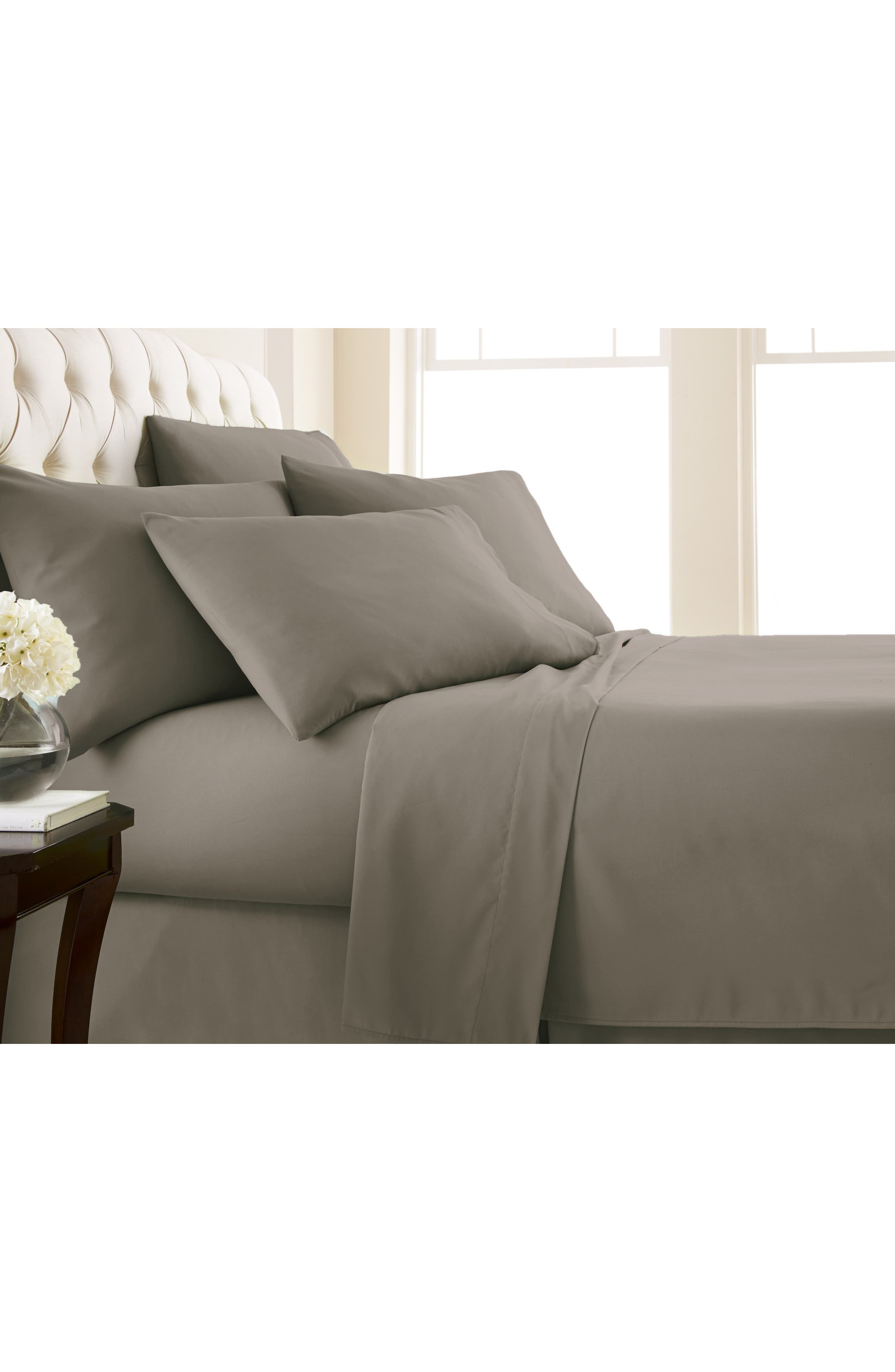 DARK TAUPE
