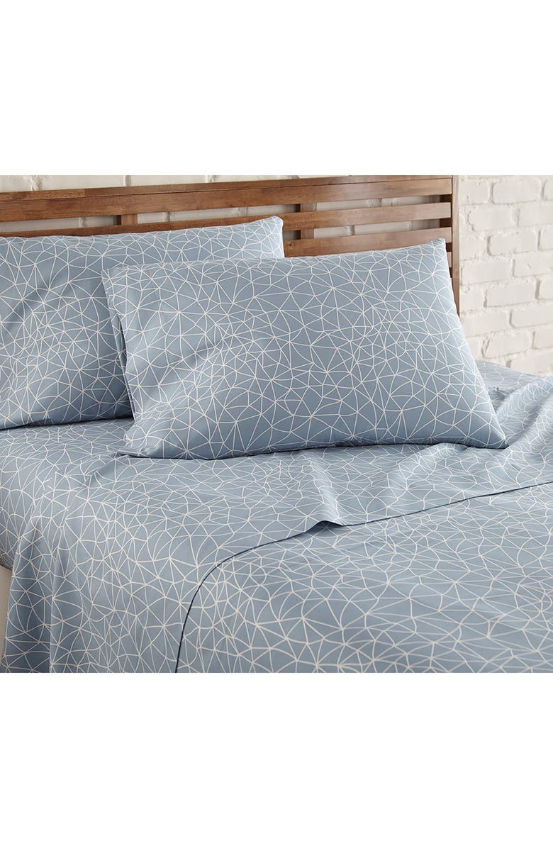 SOUTHSHORE FINE LINENS Queen Sized Modern Printed Sheet Set - Blue /White, Alternate, color, Geometric Maze - While / Blue