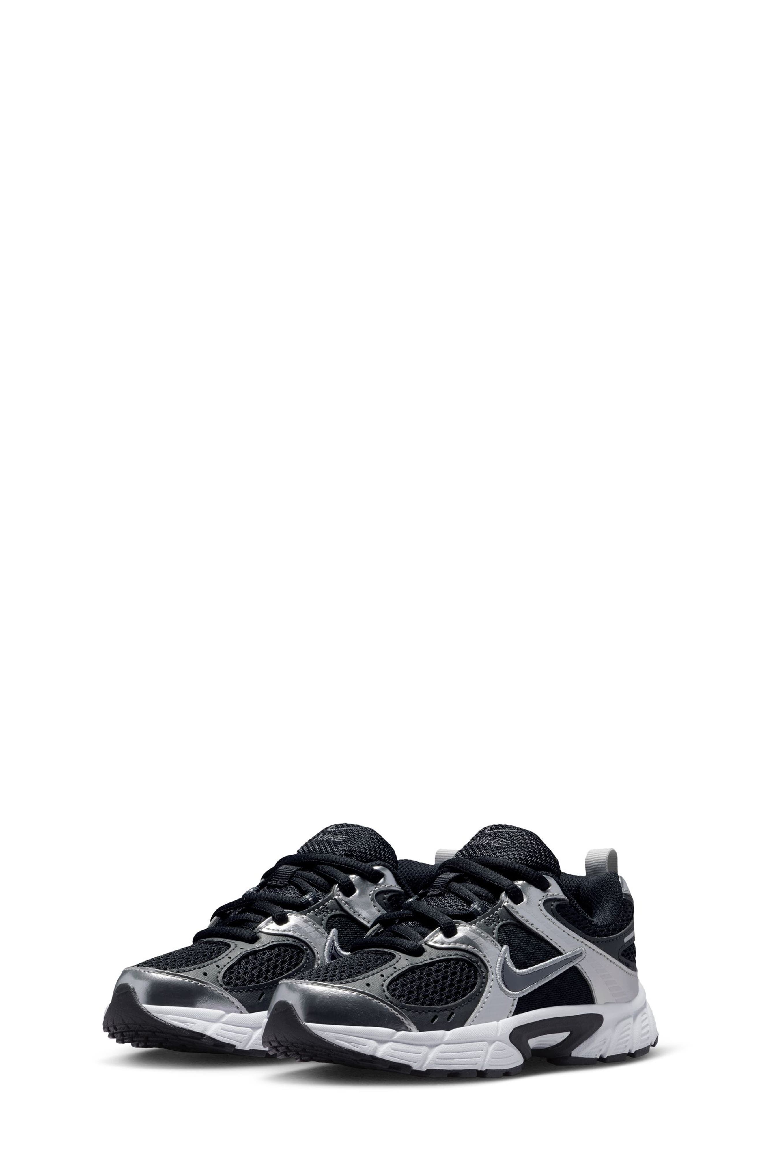 Nike Kids' V5 RNR Sneaker