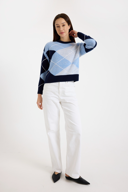 Brodie Pure Cashmere Argyle Crew Neck Jumper In Blue