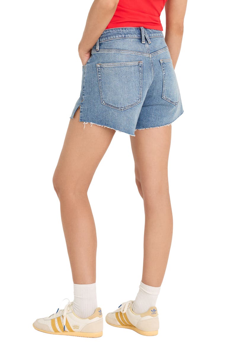 Good American Cutoff Denim Shorts, Alternate, color, Indigo1262