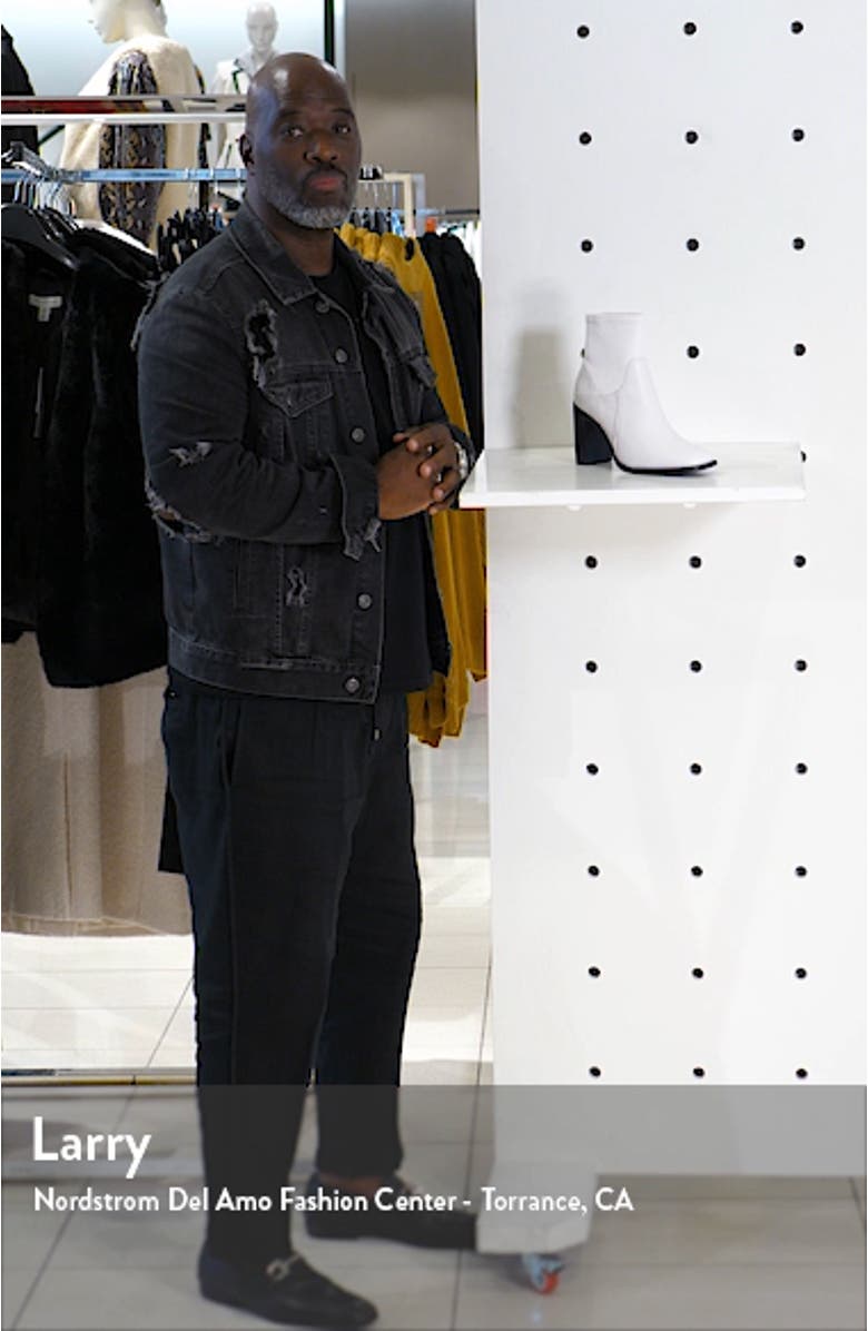 Mr Bootie, sales video thumbnail