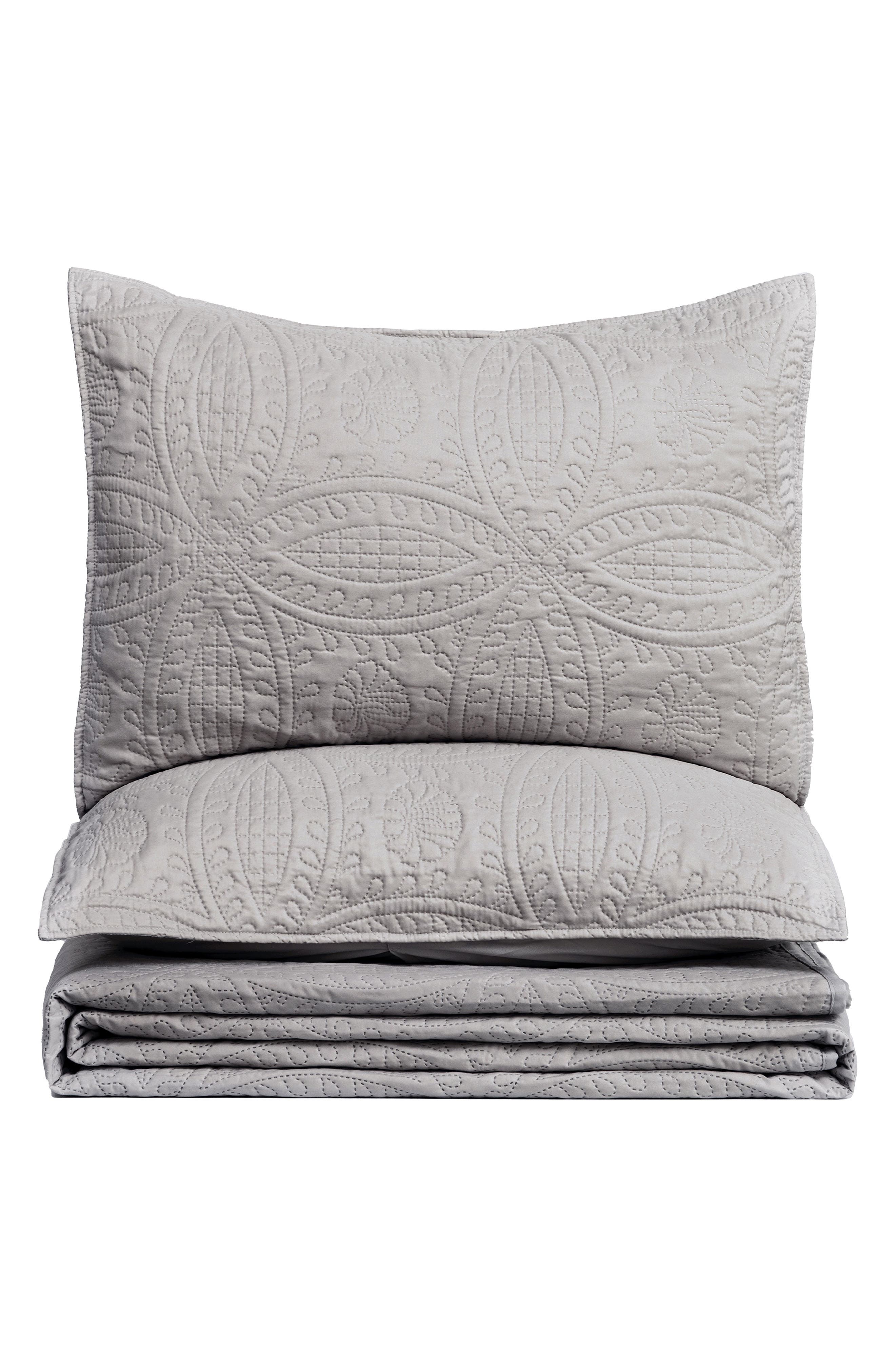 Pinsonic 3-Piece Quilt Set