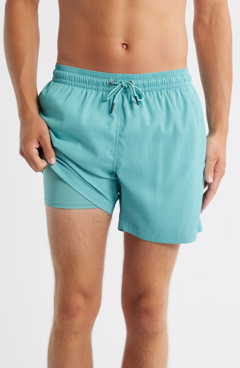 Chubbies The Hang Tens 5.5-Inch Textured Swim Trunks, Alternate, color, Open Green