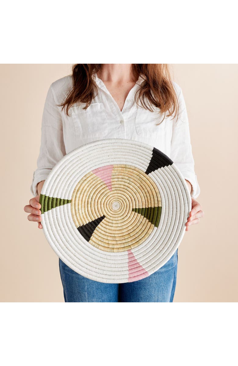 kanju Interiors Mosaic Bullseye Wall Basket, Main, color, Natural