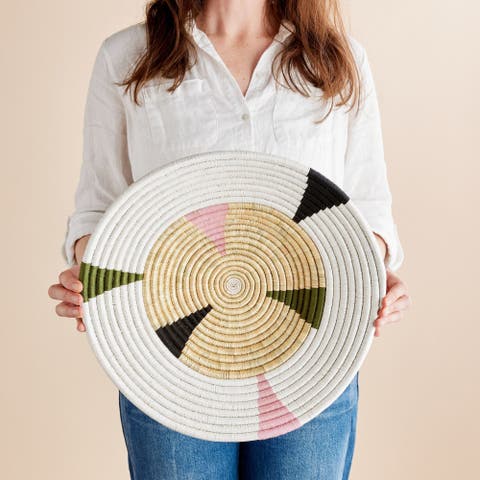 Mosaic Bullseye Wall Basket