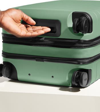 Flex 22-Inch Bigger Spinner Carry-On
