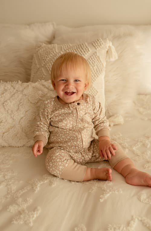 L'ovedbaby Print Organic Cotton Romper In Oatmeal Ditsy Floral