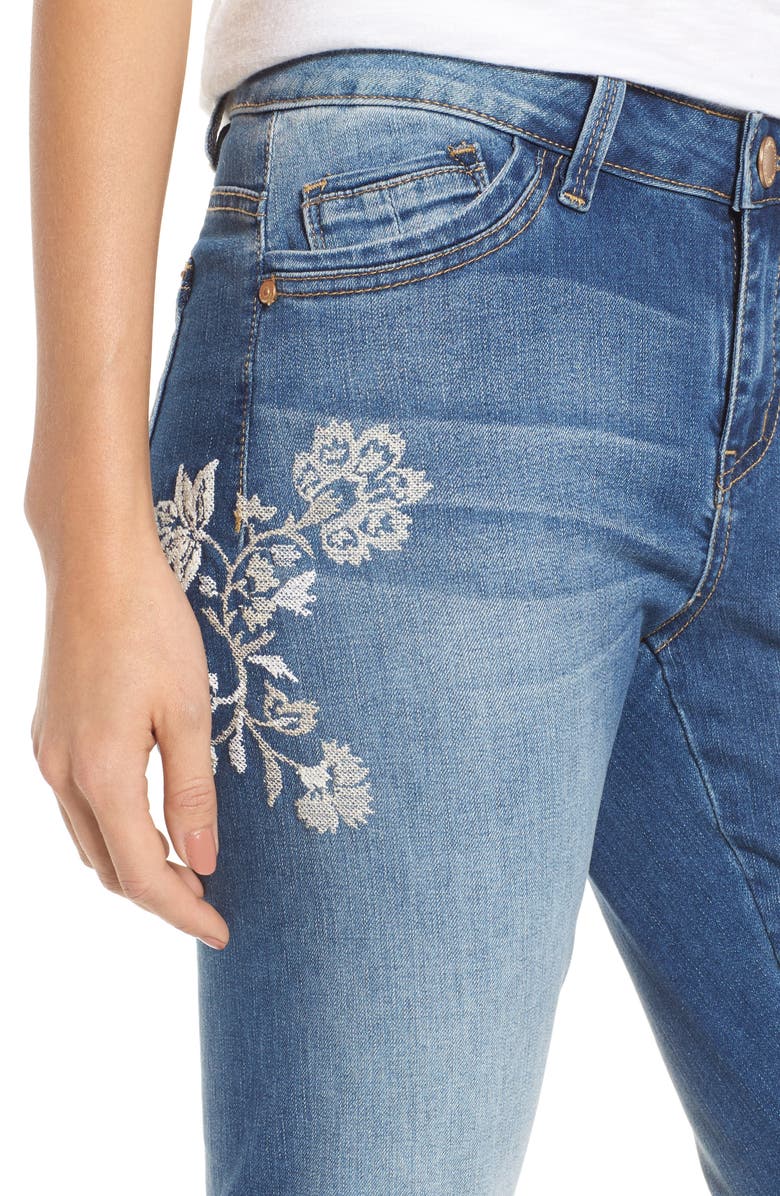 Wit & Wisdom Embroidered Frayed Hem Ankle Jeans, Alternate, color, 