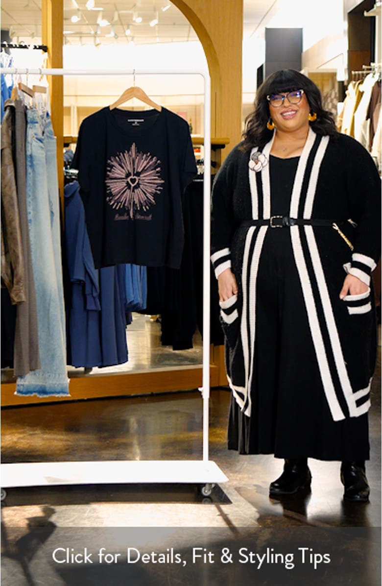 Heart Burst Graphic T-Shirt, sales video thumbnail