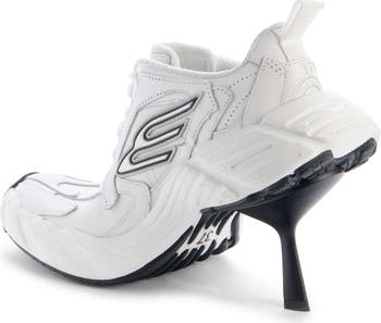 Monday Sneaker Pump