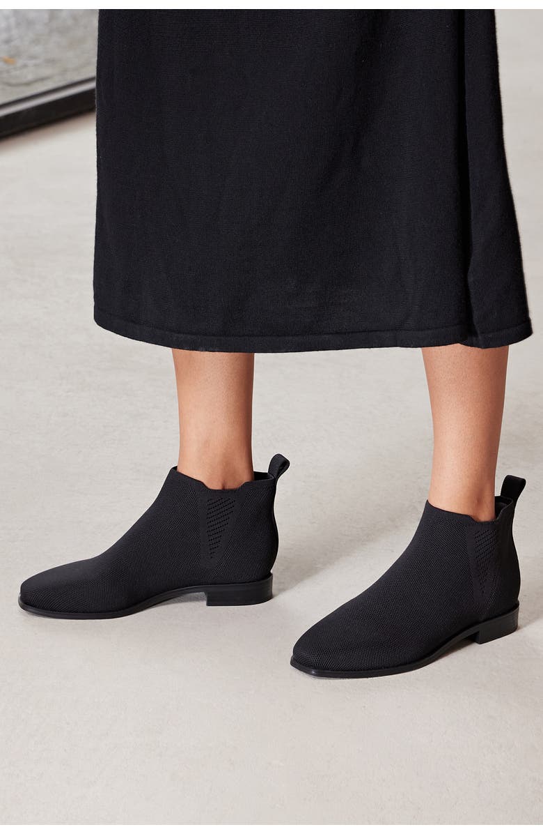 VIVAIA Ryan Slip-On Chelsea Boots, Alternate, color, Black