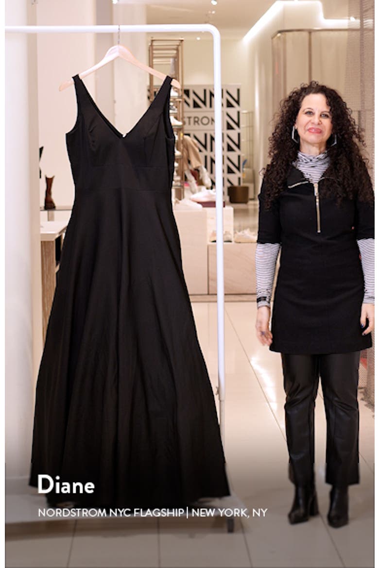 Classic Sleeveless A-Line Gown with Pockets video