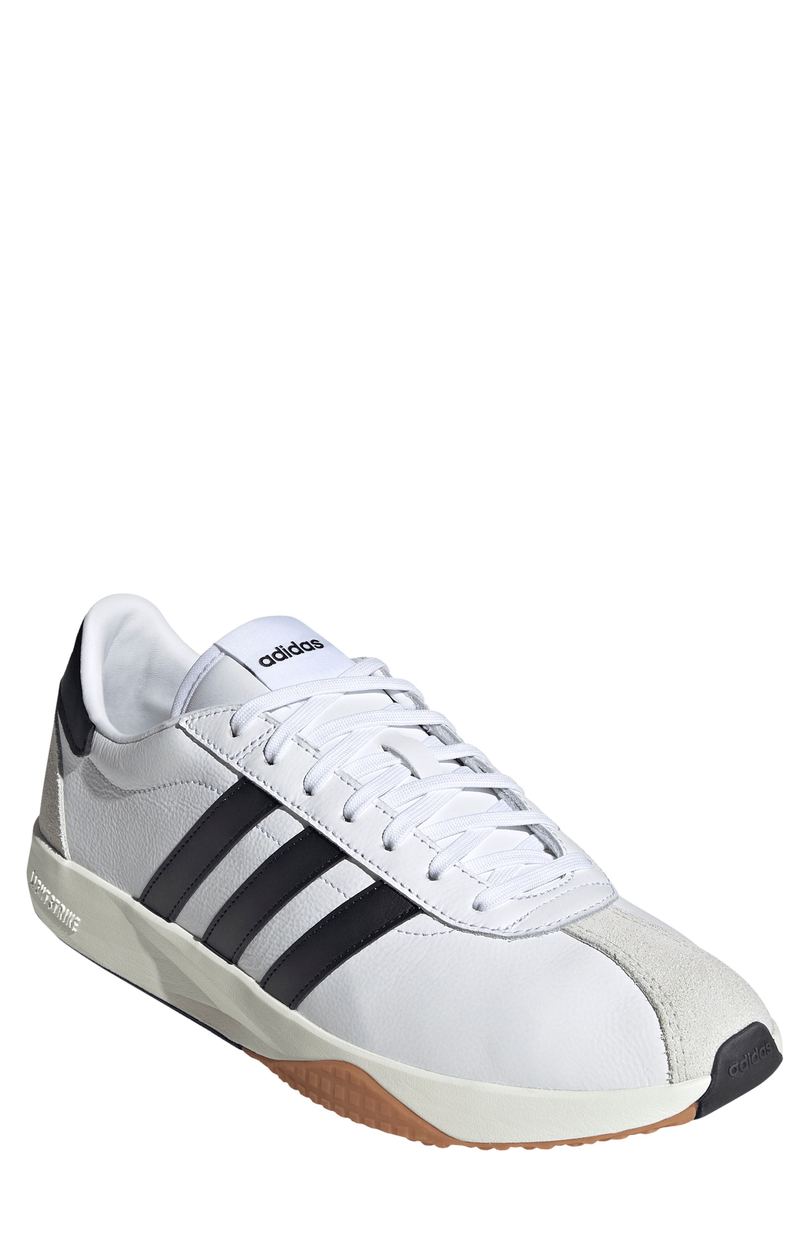 Run 76/26 Running Shoe