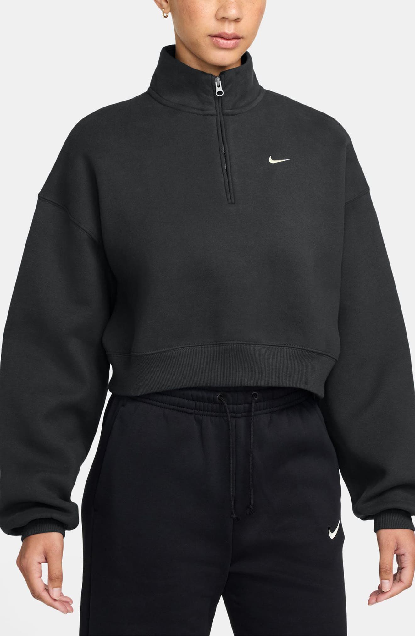 TOTAL BLACK/ SAIL
