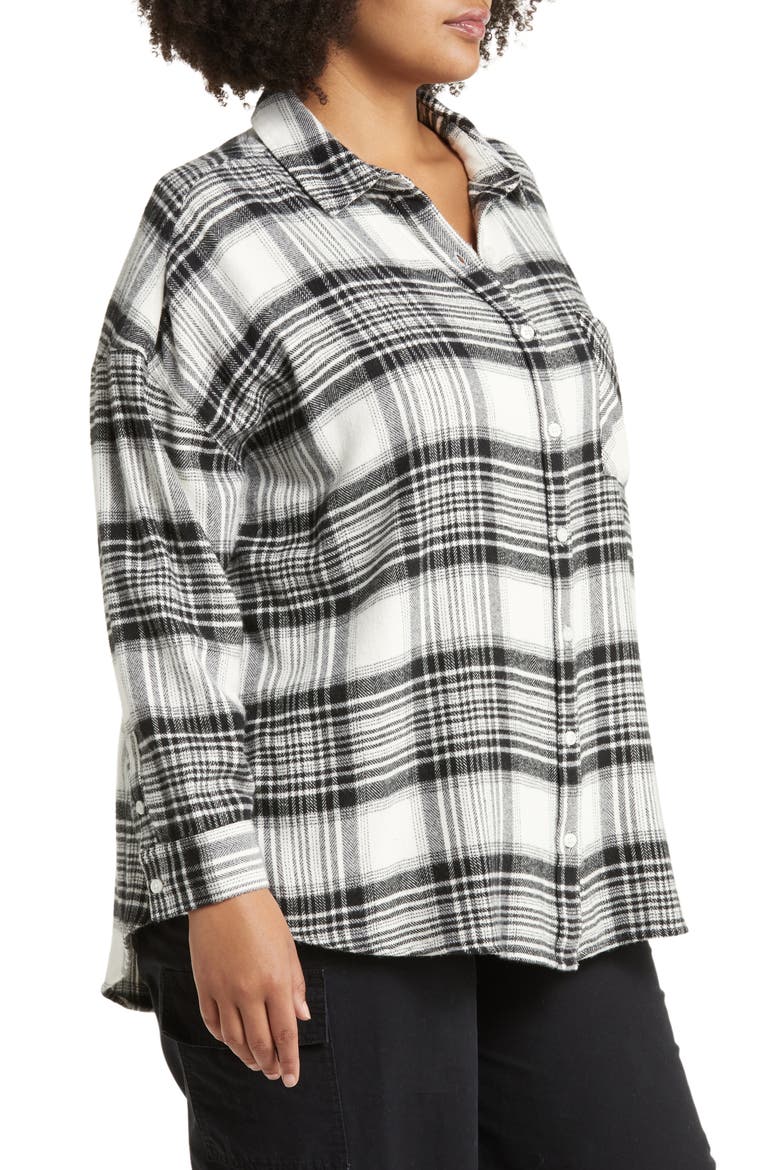 Boyfriend Plaid Shirt, Alternate, color, IVORY- BLACK LG LINO PLAID