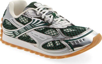 Orbit Low Top Sneaker