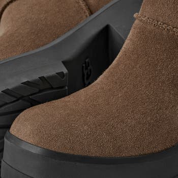 Moxy Water Resistant Chelsea Boot