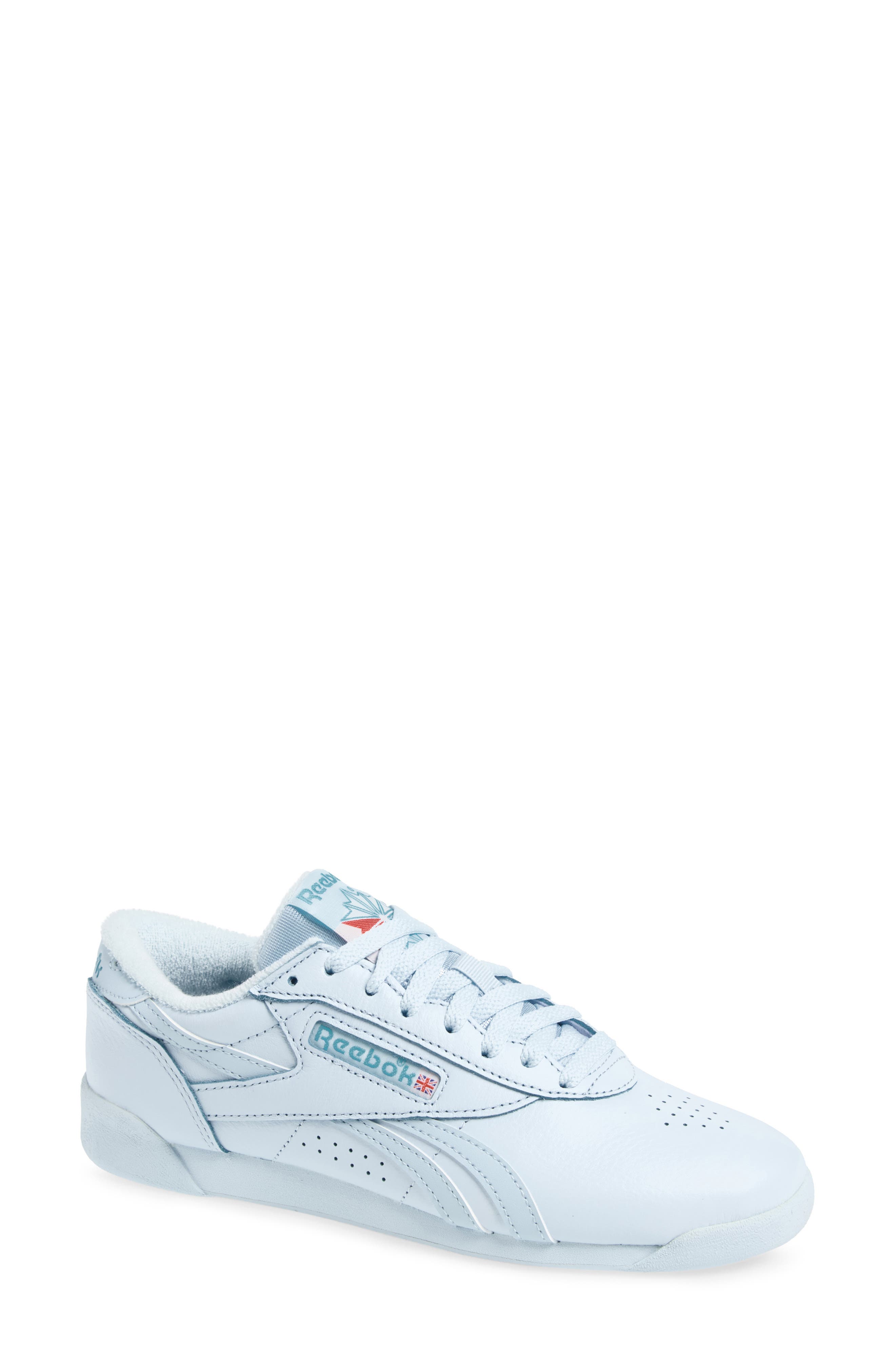 Ultra Lo Sneaker