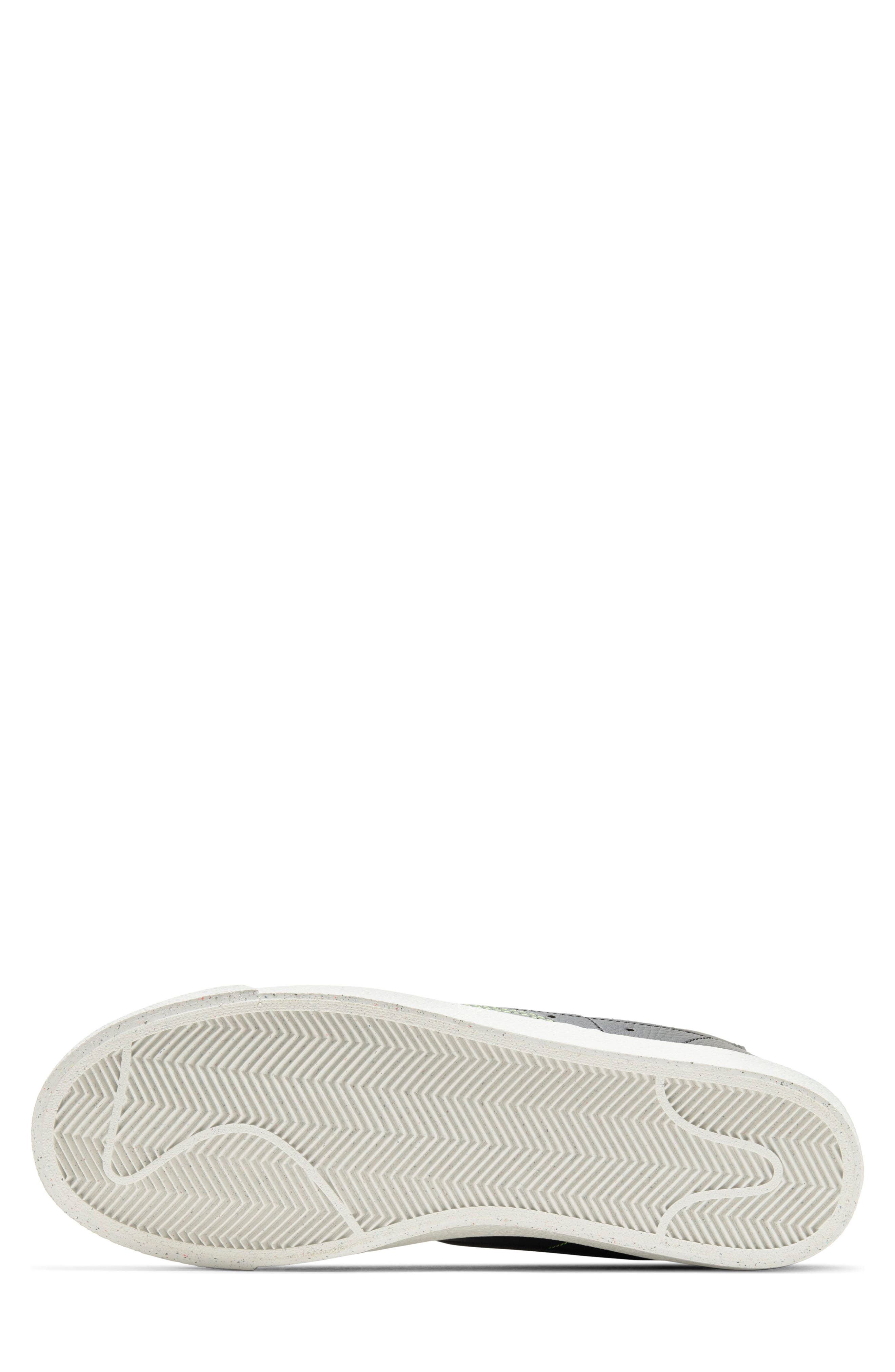 Nike Blazer Mid '77 Vintage Sneaker, Alternate, color, 