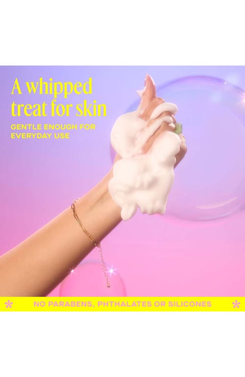Daise Foaming Body Wash In White