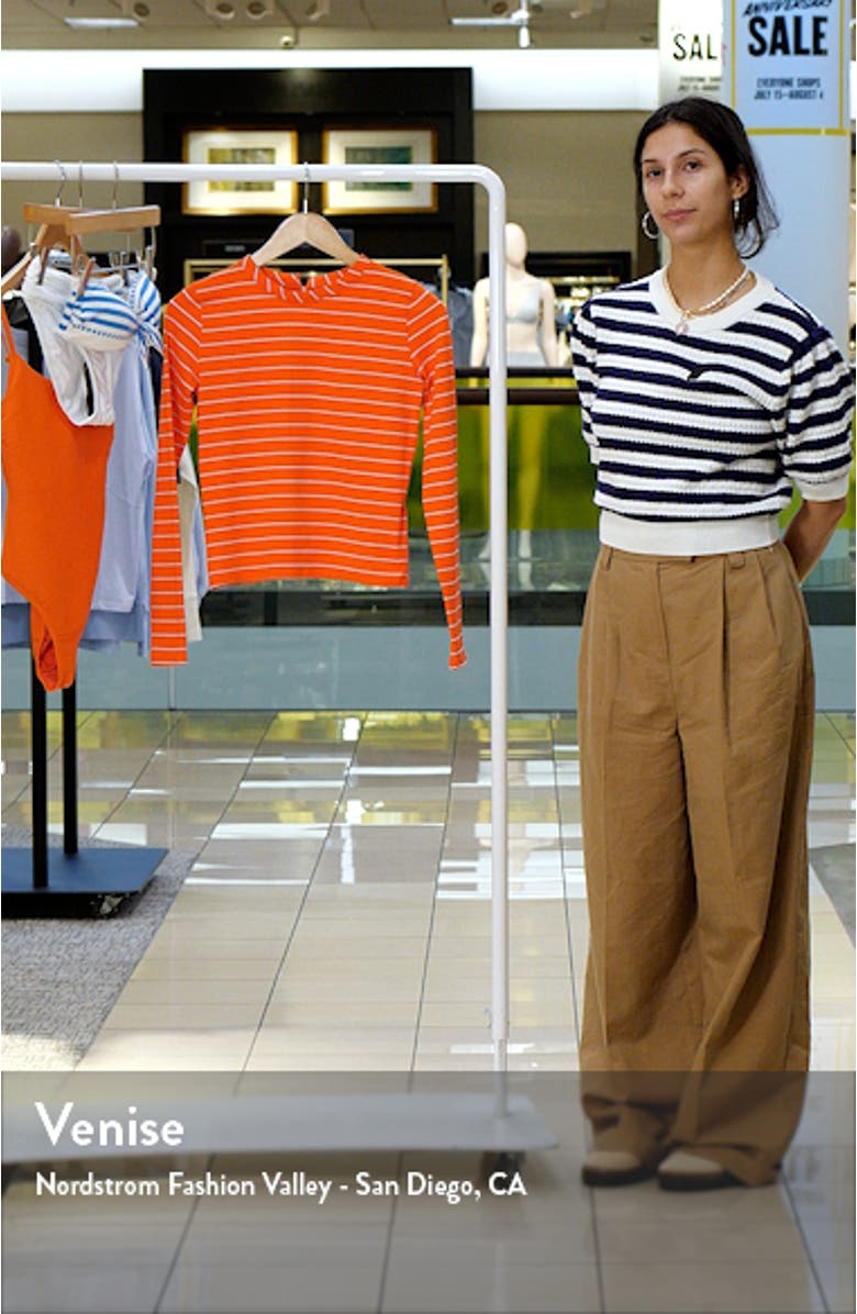 Azeb Long Sleeve Rashguard, sales video thumbnail