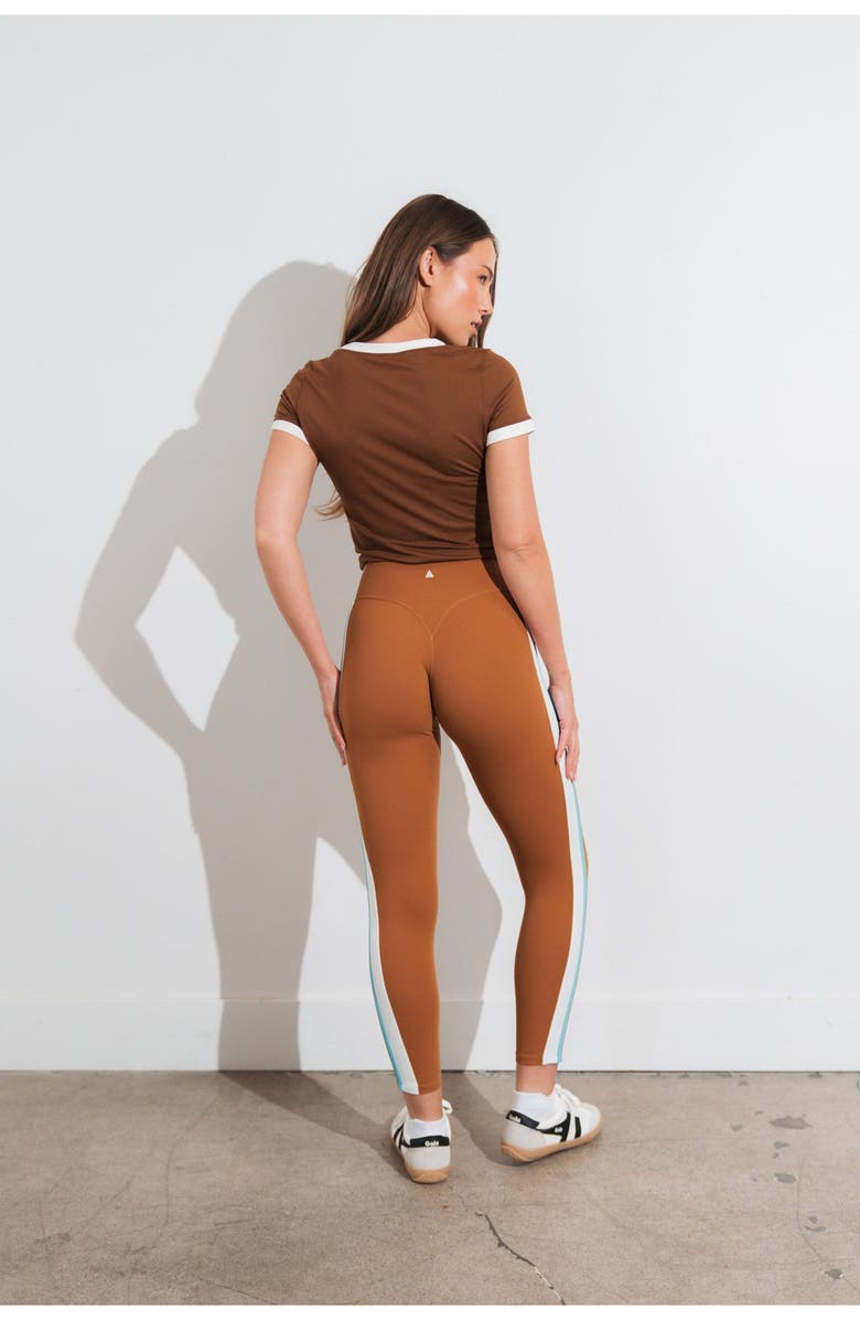 Vitality Cloud II Multi Crop, Alternate, color, Toffee Contrast