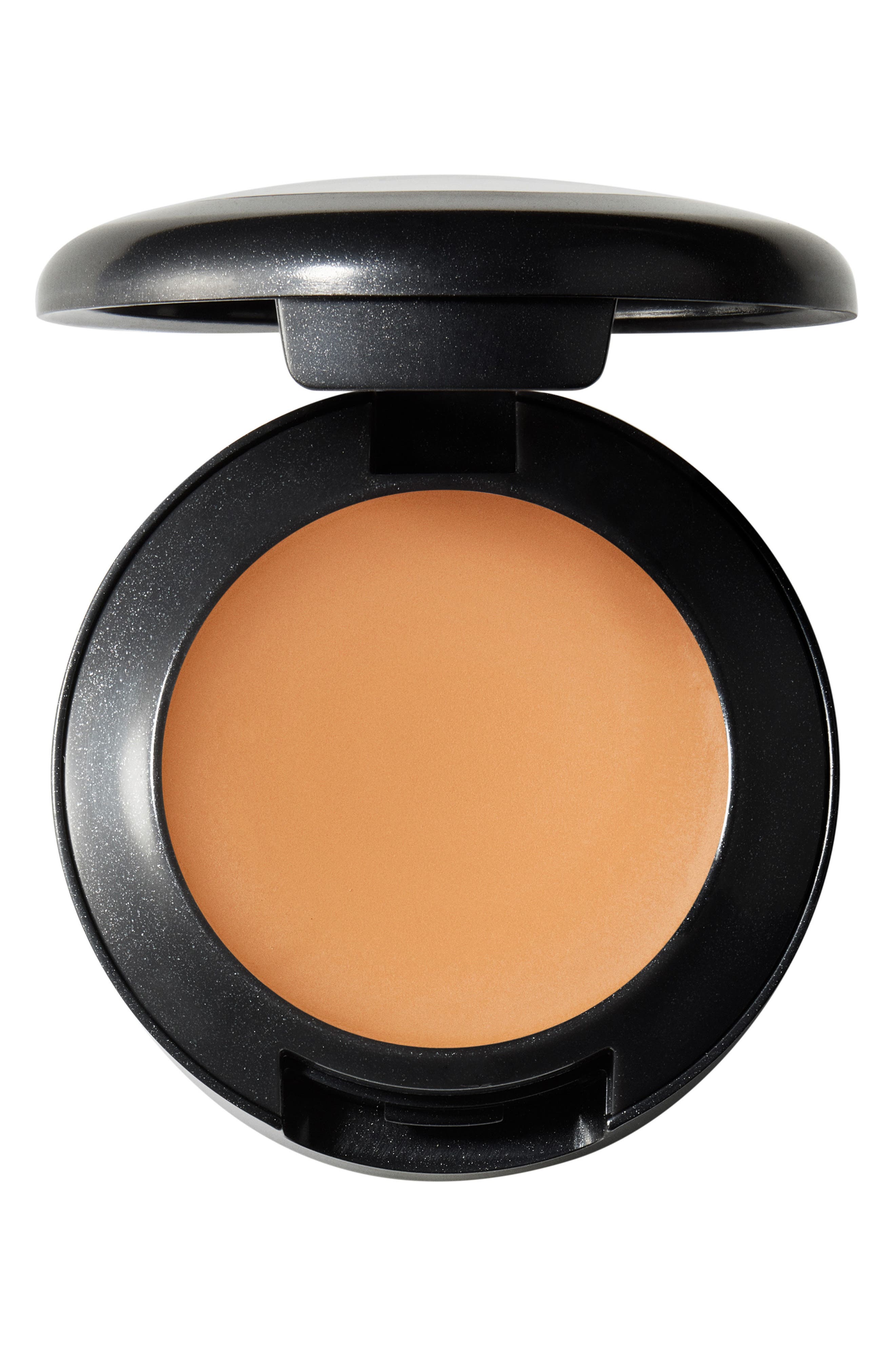 MAC Studio Finish SPF 35 Concealer NC30