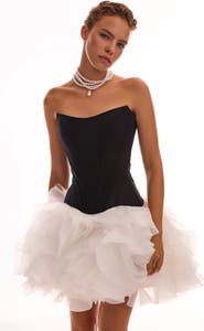 Milla Fitted Boat Neck Low-Waist Structured Black Corset for Cocktail Events