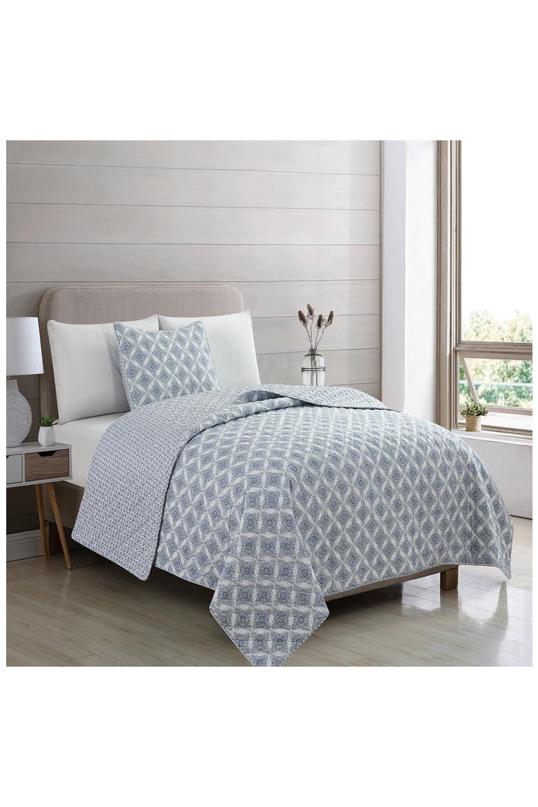 Vintage Floral Quilt, Main, color, COURTYARD BLUE