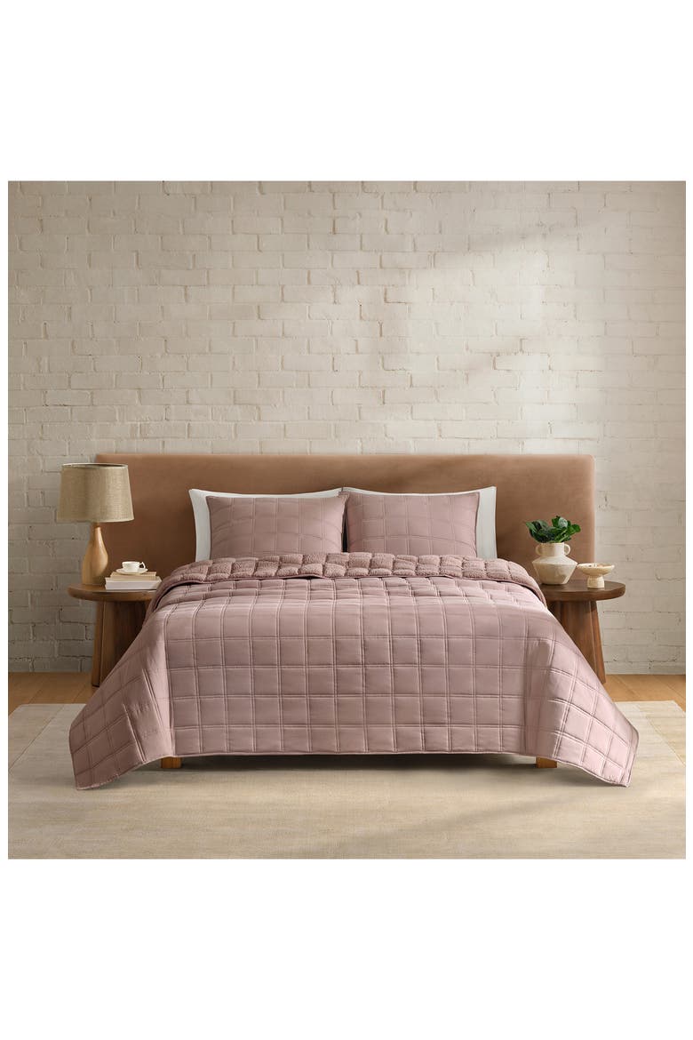Gizelle Quilt Set, Alternate, color, ROSEWOOD