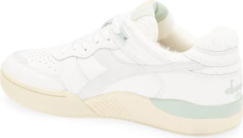 B.560 Cherie Sneaker
