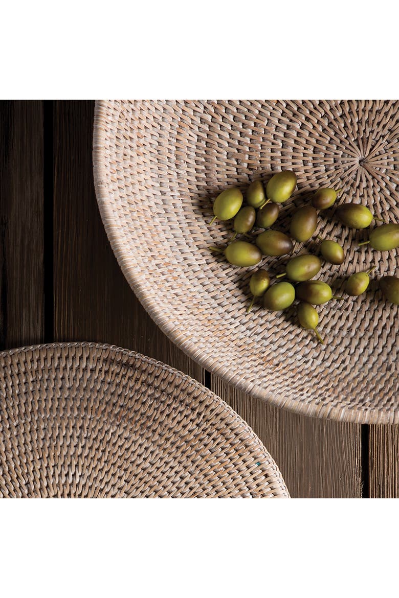 Burma Rattan Offering Brawl, Alternate, color, White