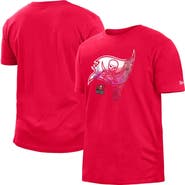 New Era Men's New Era Red Tampa Bay Buccaneers 2022 Sideline Ink Dye T-Shirt