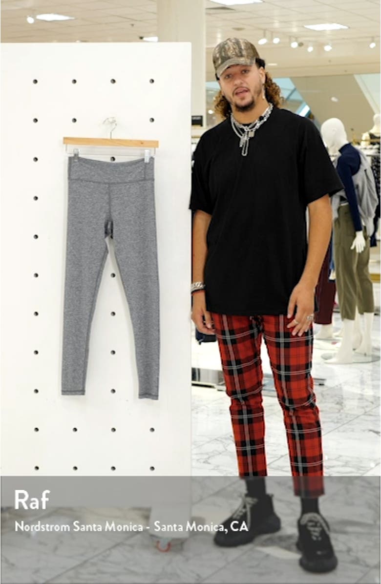 FlashDry<sup>™</sup> Performance Tights, sales video thumbnail